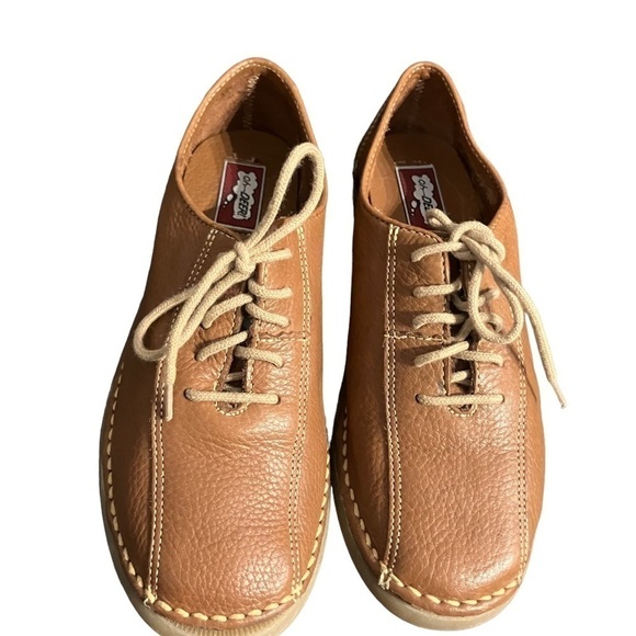 Oh DEER! Tan Leather Lace up Flats Overstitching Size 6 1/2 - Picture 9 of 9